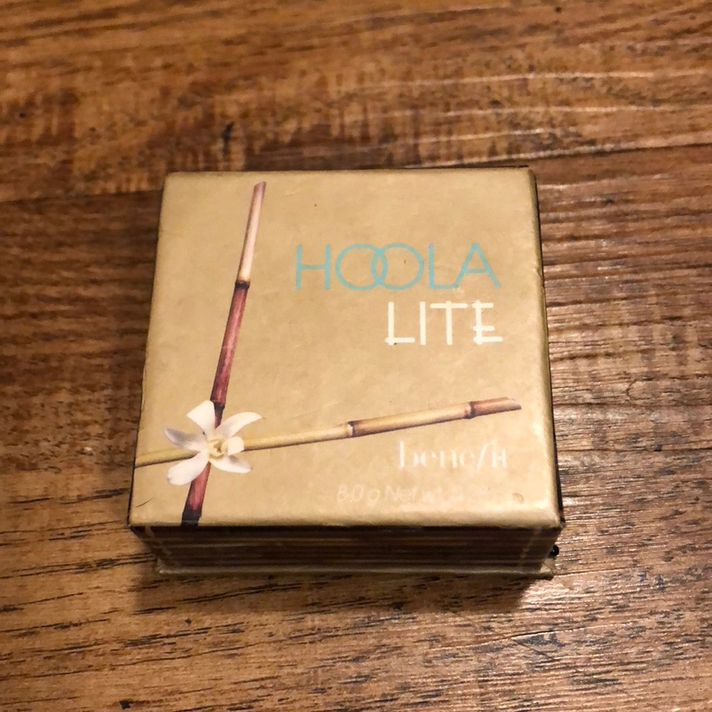 Hoola Lite bronzer